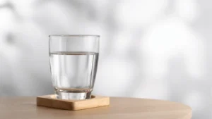¿Cuándo debo beber agua después de una cirugía estética?